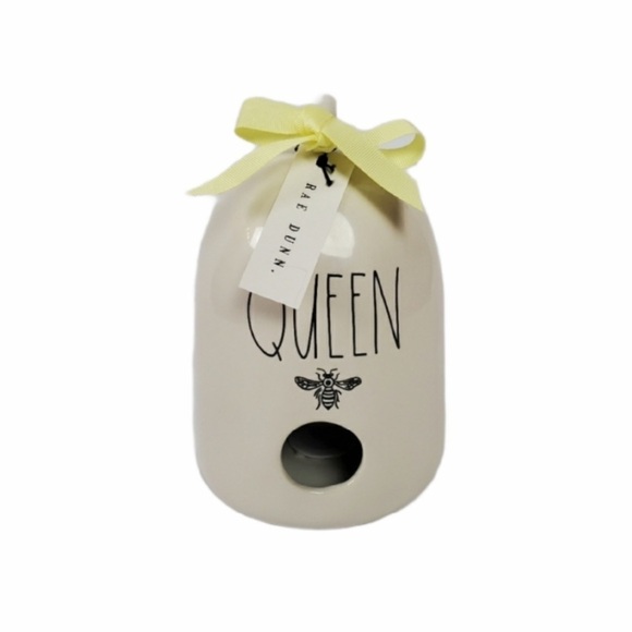 Rae Dunn QUEEN BEE BIRDHOUSE WHITE BRAND NEW - Picture 2 of 3